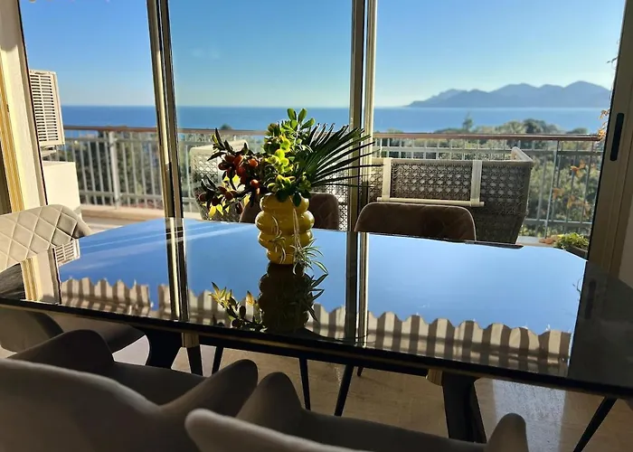 Cannes Blue Riviera Luxe